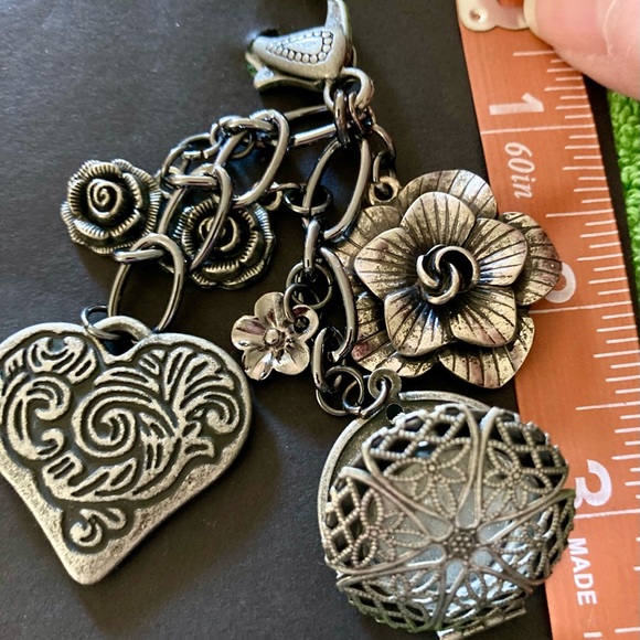 HANDCRAFTED PURSE CHARM/ ZIPPER PULL/KEY CHAIN WITH LARGE HINGED LOCKET - Picture 5 of 5